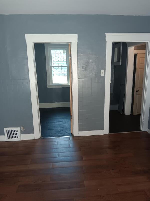 Building Photo - 1137 E 66th St