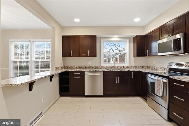 Building Photo - 8209 Carrleigh Pkwy