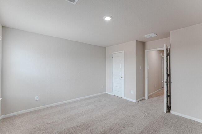 Building Photo - 9219 Grace Rdg Dr