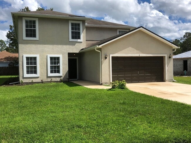 Primary Photo - Large 5 Bedroom, 3 Bathroom Single Family ...