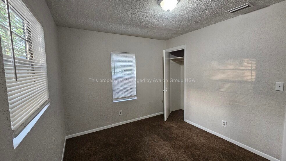 Building Photo - 9658 Gibson Ave