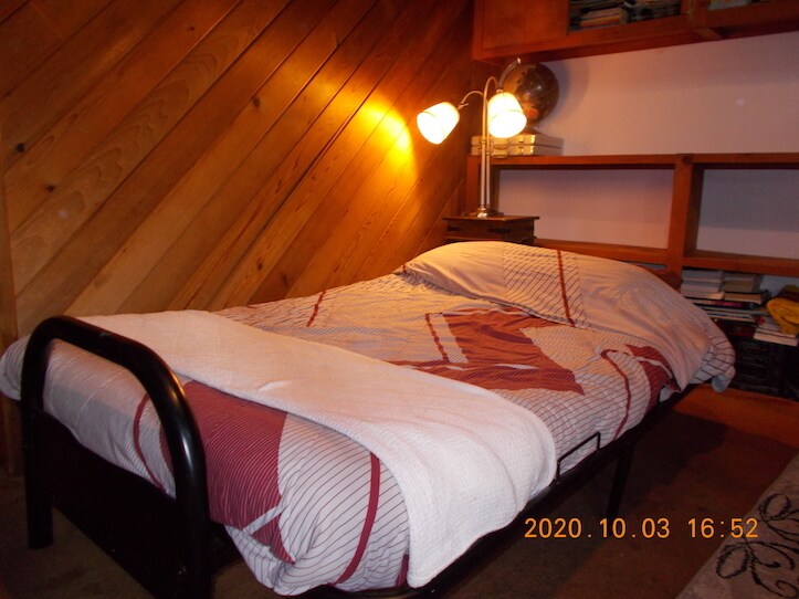 Building Photo - 8561 Cole Crest Dr