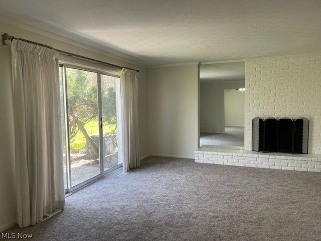 Building Photo - 6960 Carriage Hill Dr