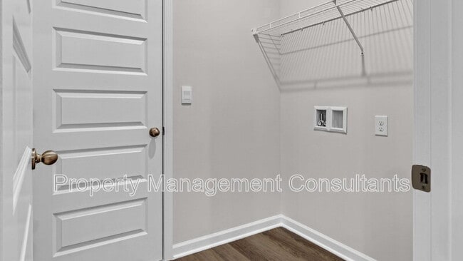 Building Photo - 319 Murphy Ln