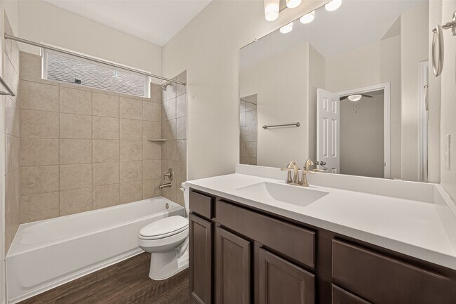 Building Photo - 13129 Leisure Cove Dr