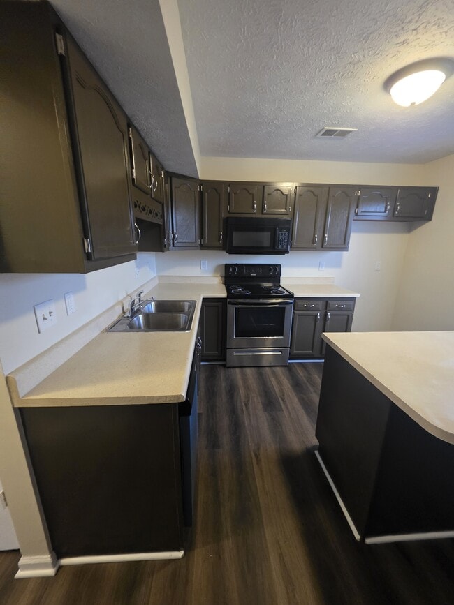 Building Photo - 4819 May Ridge Ln