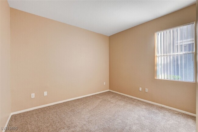 Building Photo - 6955 N Durango Dr