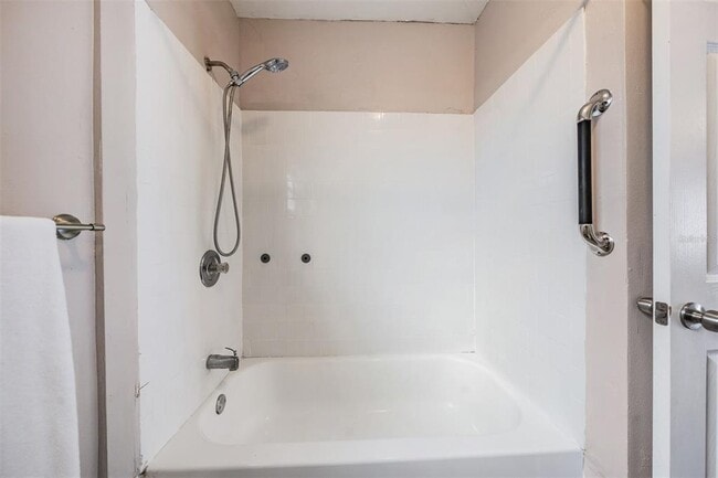 Building Photo - 5475 70th Ln N