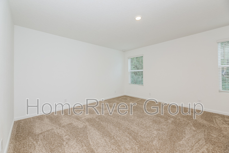 Building Photo - 4990 Bramante Dr