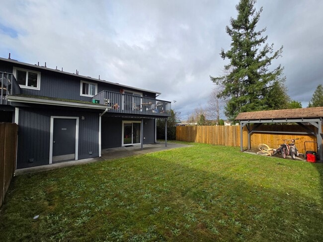 Building Photo - Newly Remodeled Two Bed One Bath Unit in the Heart of Sultan