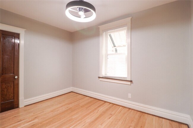 Building Photo - 4932 Loughborough Ave