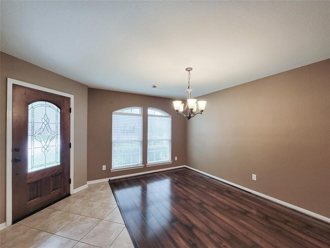 Building Photo - 21123 Amber Crossing Dr