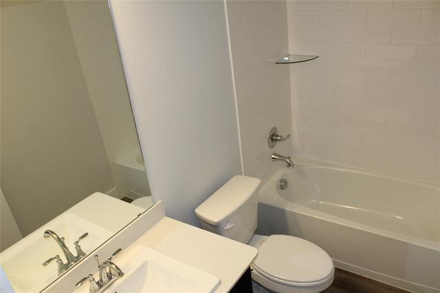 Building Photo - 1821 Briar Rose Dr