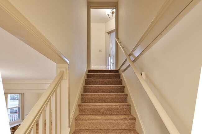 Building Photo - 67 W Laurel St