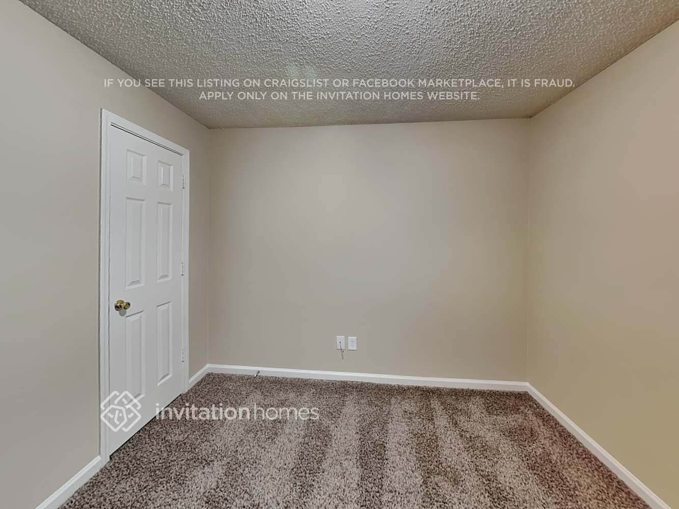 Building Photo - 3700 Pointe Cir