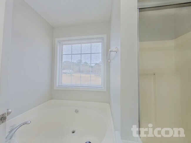 Building Photo - 615 Bridle Creek Dr