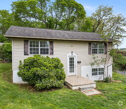 Building Photo - 178 Bartlett St