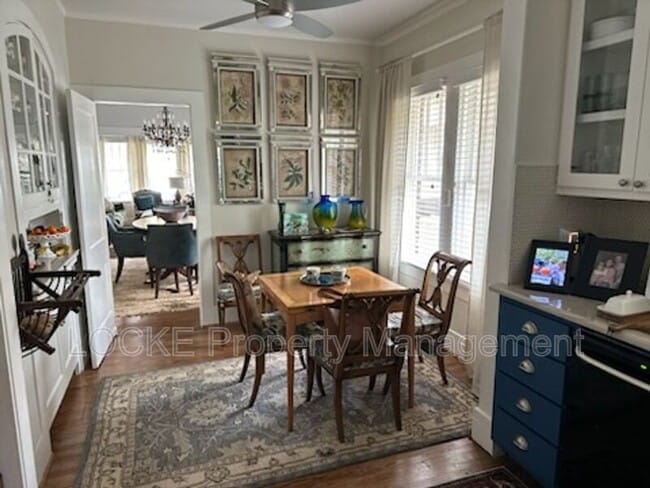 Building Photo - 2615 Cockrell Ave