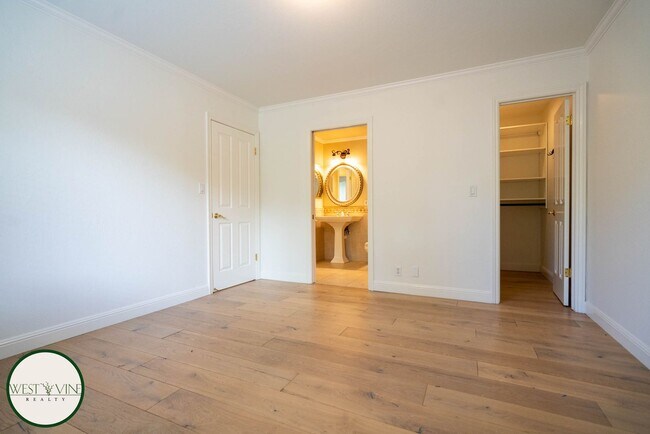 Building Photo - Gorgeous Four Bedroom Home | Expansive Backyard | Swimming Pool