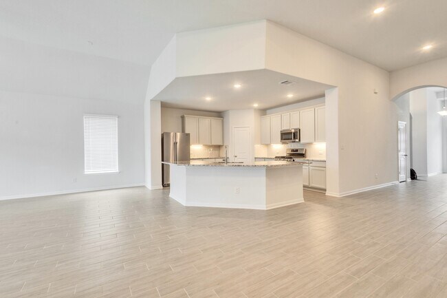 Building Photo - 211 Short Leaf Dr