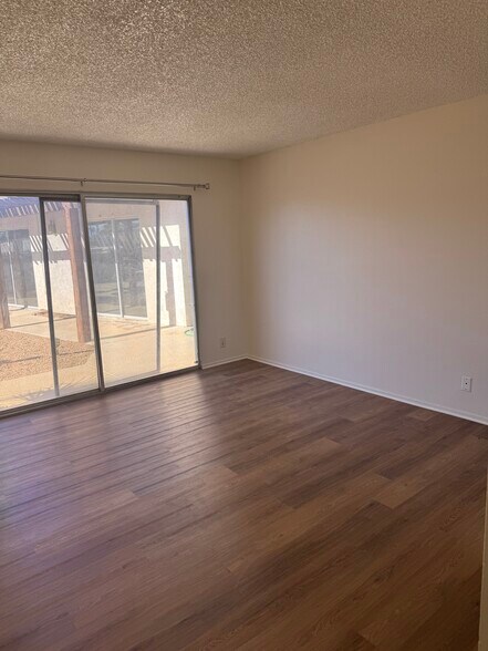 Building Photo - 74430 Driftwood Dr