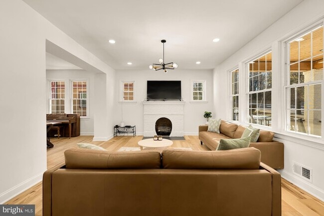 Building Photo - 3422 Pennsylvania Ave. SE