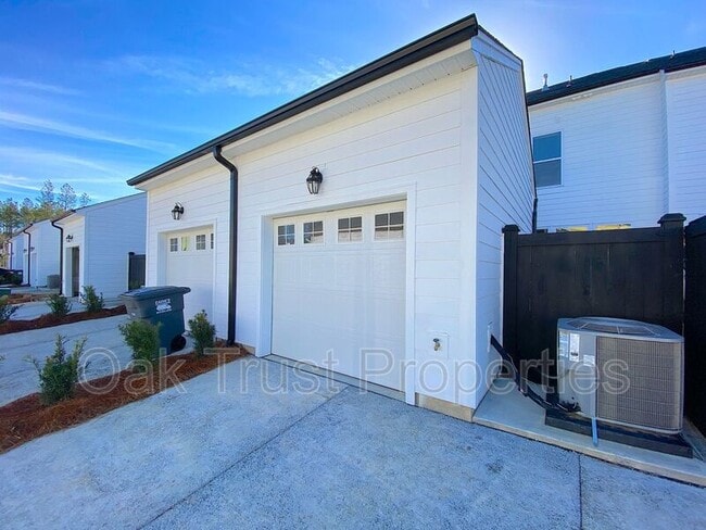 Building Photo - 125 Summer Tanager Dr