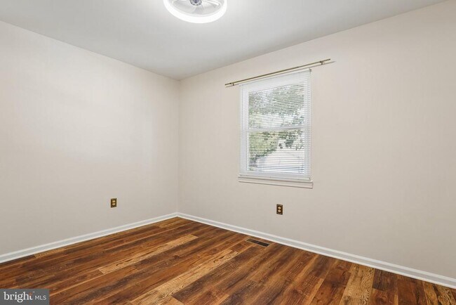 Building Photo - 2313 Westport Ln