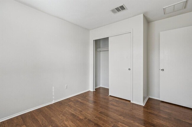 Building Photo - 13413 Lismore Ln