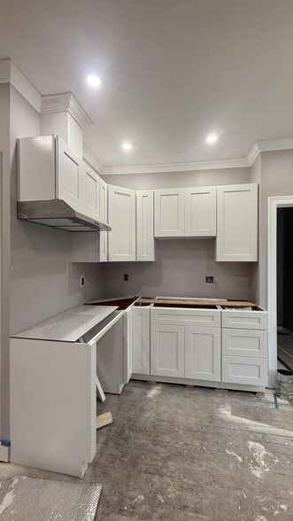 Building Photo - 5 Woodale Ave