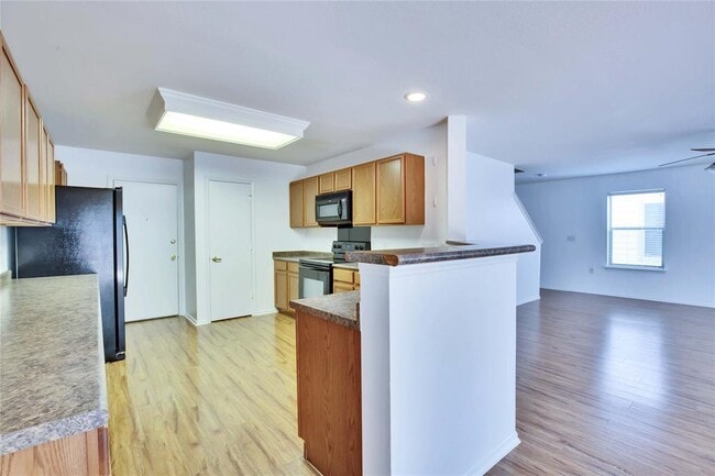 Building Photo - 6629 Doyal Dr