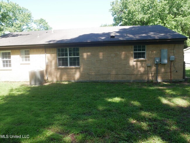 Building Photo - 2765 Normandy Cove