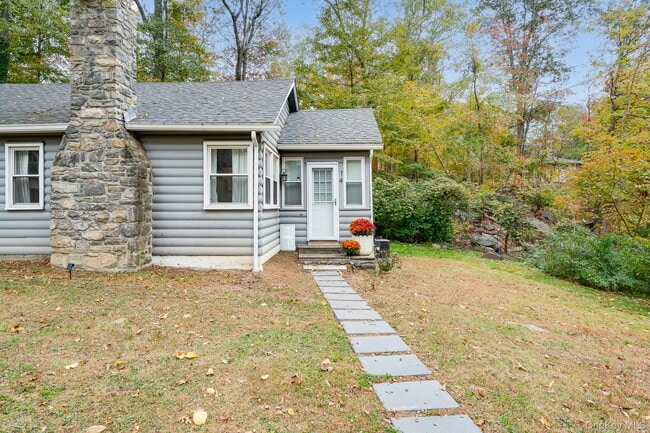 Building Photo - 14 Sylvan Dr