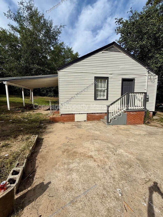 Building Photo - 1533 Engle Dr