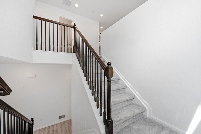 Building Photo - $2,940.95- 3-bed, 2.5 bath home in Aurora