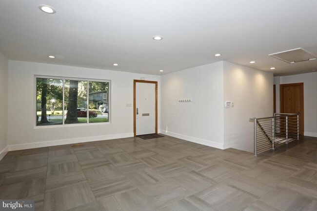Building Photo - 6306 Dahlonega Rd