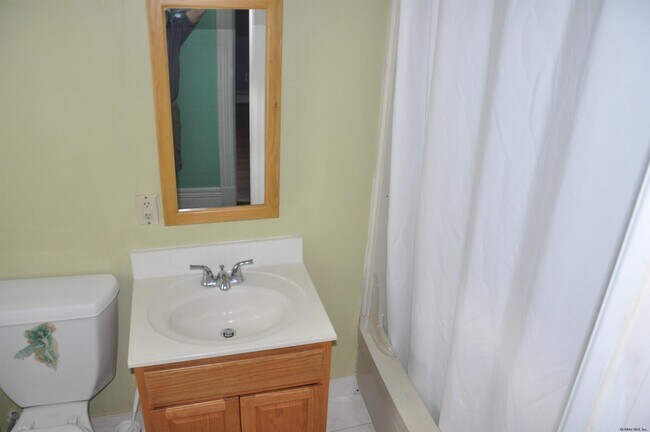 Building Photo - 23 S Main St