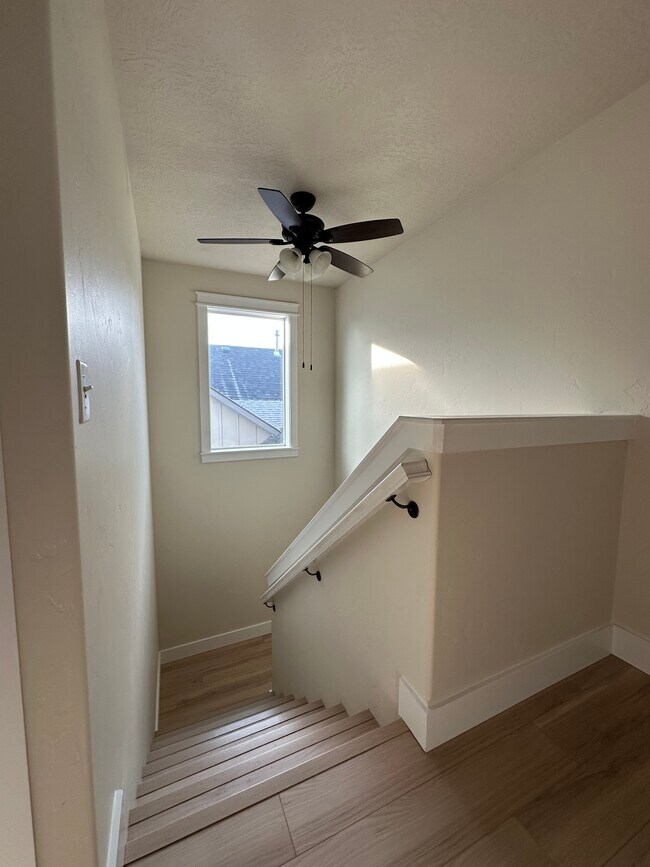 Building Photo - 7700 N Abe Ln