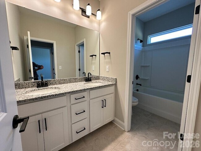 Building Photo - 5715 Gulch Pl