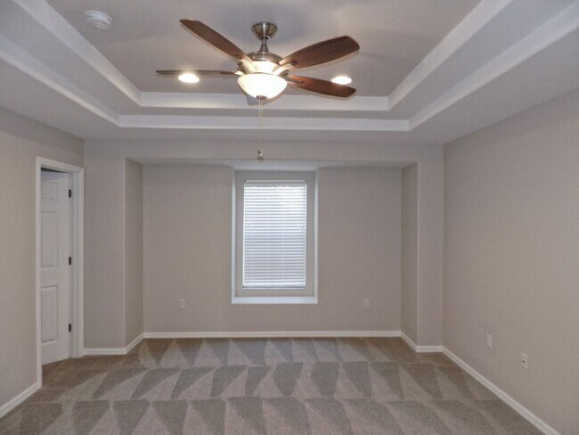 Building Photo - Quality Townhome In Convenient Location!
