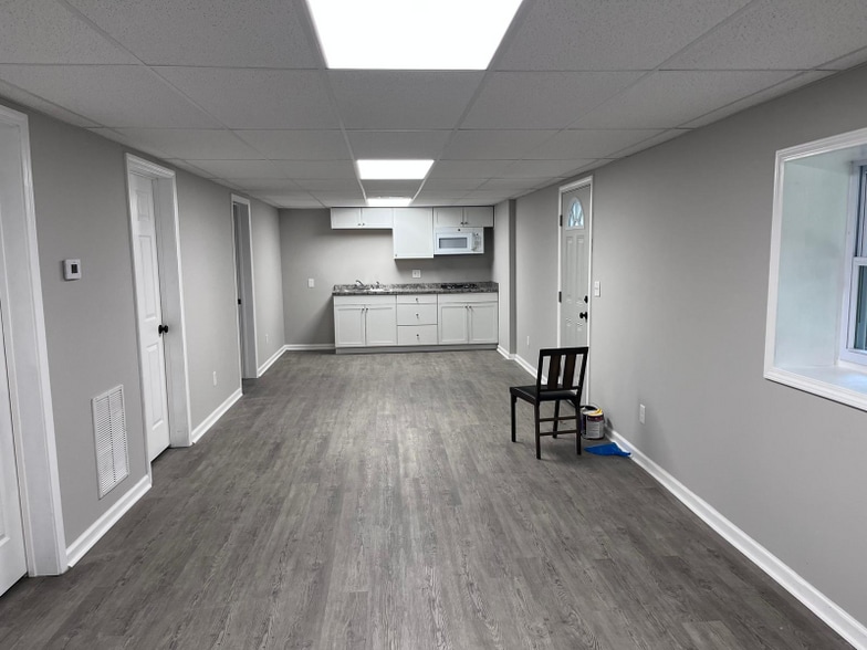 Building Photo - 3064 Hicks Rd