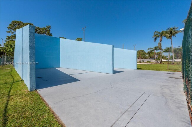 Building Photo - 5800 Rambler Rose Way
