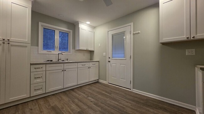 Building Photo - Delightful Home Now For Lease