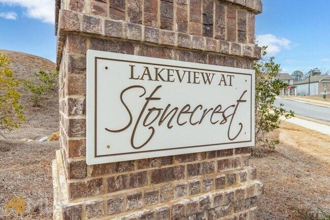 Building Photo - 3506 Lakeview Crk