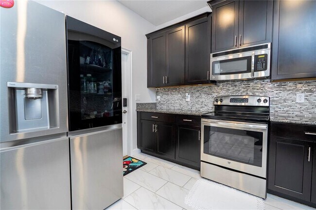 Building Photo - 1327 Shinnecock Hills Dr