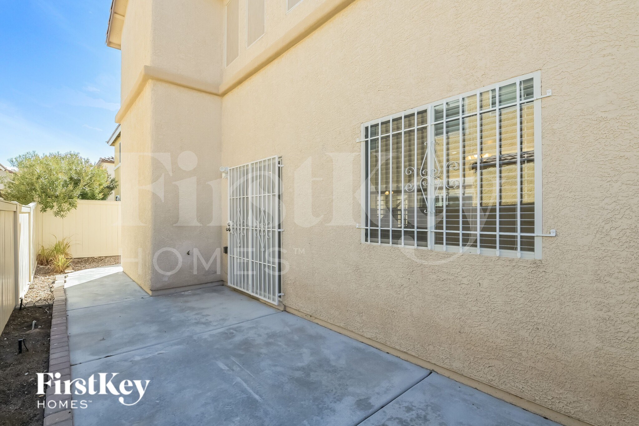 Building Photo - 5717 Old Colony Dr