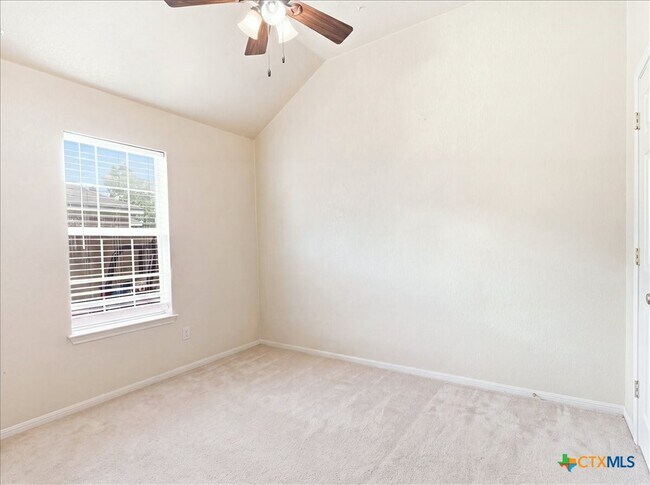 Building Photo - 1200 Lancelot Dr
