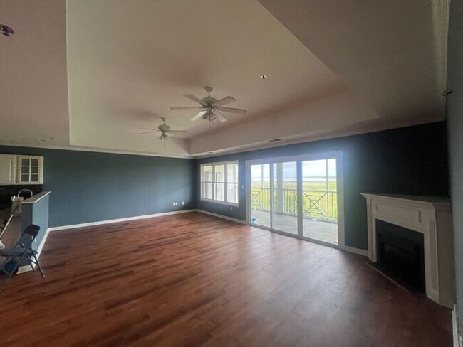 Building Photo - Sunset Heaven! Hard to Find Turtle Cay Riv...