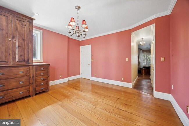 Building Photo - 535 Delancey St