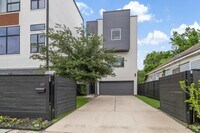 Building Photo - 3309 Gillespie St